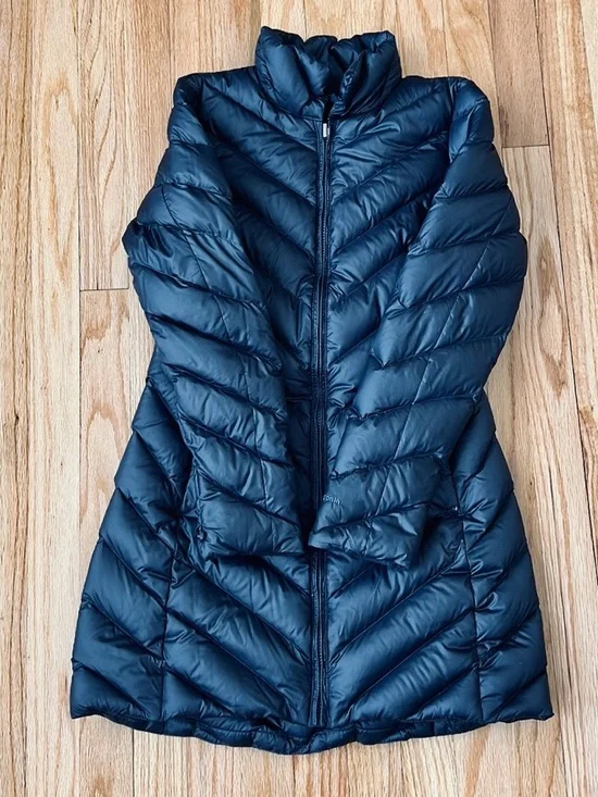 Patagonia long Women's Dark Blue Jacket women’s size Xs - Picture 2 of 12